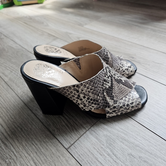 Vince Camuto Jevan Mule - Picture 4 of 7